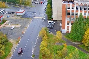 Перекресток Мурманской и Южной. Веб-камеры Оленегорска онлайн