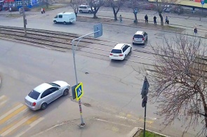 Перекресток Васильева и 8 марта. Веб-камеры Бийска