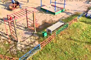 Улица Плодовая. Детская площадка. Веб-камеры Ялуторовска онлайн