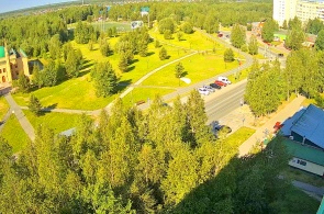 Перекресток Парковой и Солнечной. Веб-камеры Лангепас онлайн