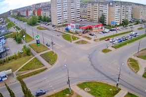 Перекресток Суворова и Октябрьской. Веб-камеры Каменска-Уральского