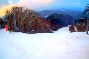 Горнолыжный курорт Мона Ёнпхён. Ракурс 2. Веб-камеры Пхёнчхан онлайн