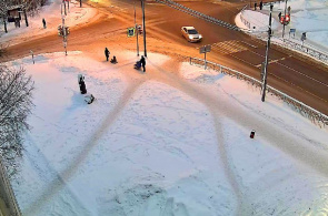 Перекресток улиц  Дзержинского - Карла Либкнехта. Веб-камеры Медвежьегорска онлайн
