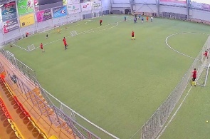 Спортивный клуб «ТЕМП». Футбольный манеж, вид на левую половину поля