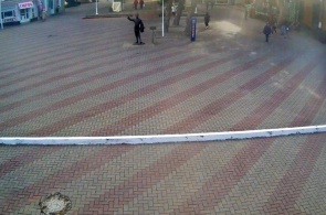 Скульптура «Коробейник». Веб камеры Геленджика онлайн