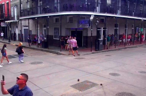  Bourbon Street. Веб камеры Нового Орлеана онлайн