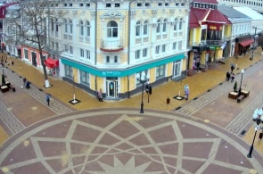 Веб-камера на перекрестке центральных улиц Симферополя - Карла Маркса и Пушкина.