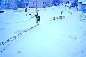 Перекресток Гробова и Володарского. Веб-камеры Верхней Туры онлайн